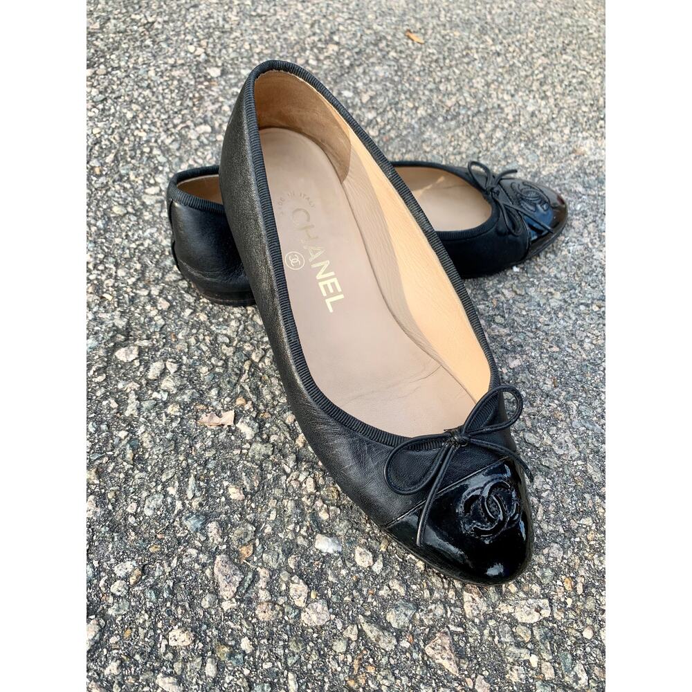 Authentic Chanel Lambskin Leather Ballet Flats 36.5 Black CC Bow Patent Cap Toe - Picture 14 of 15